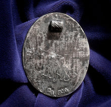 Load image into Gallery viewer, HUNTERS – STERLING SILVER PENDANT WITH ELEGANT 21″ STERLING SILVER CHAIN