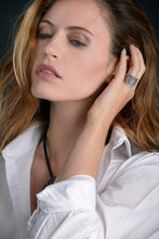 Load image into Gallery viewer, SIGNET RING – STERLING SILVER