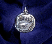 Load image into Gallery viewer, PHOENICIA/ARCHER TWO SIDED – STERLING SILVER PENDANT WITH ELEGANT 21″ STERLING SILVER CHAIN
